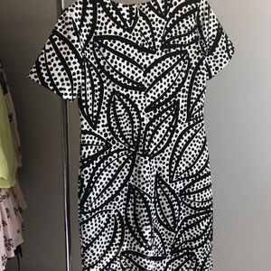 Ann Taylor Size 6 black and white dress